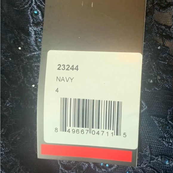 La Femme 23244 Ruched Twist Column Sequence Gown Navy Women's Size 4 Wedding New - Picture 3 of 5